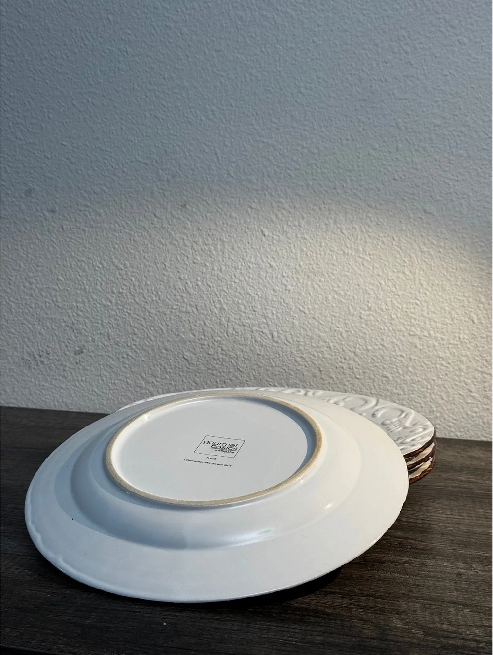 Mikasa Gourmet Basics Trellis 10.5” Dinner Plates Set of 4 Stoneware